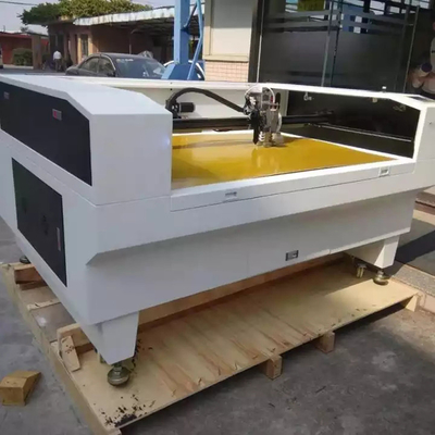 Dikişsiz İç Giyim Lazer Kesim Makinesi Ürün Geliştirme Yapıştırma