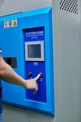 Bilgisayar Kontrolü Sabit Sıcaklık Nem Odası R23 / R404A Soğutucu akışkan