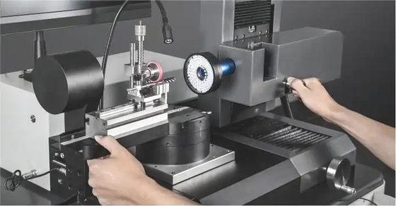 Makine fabrikasında kullanılan programlanabilir araç video ölçüm makinesi