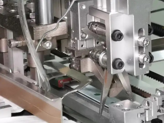 Tek Kullanımlık Maske Makinesi Dakikada 160 Yüksek Hızda Cerrahi Maskeler